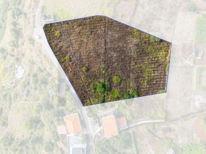 Terreno para Venda em Arco da Calheta Foto 2