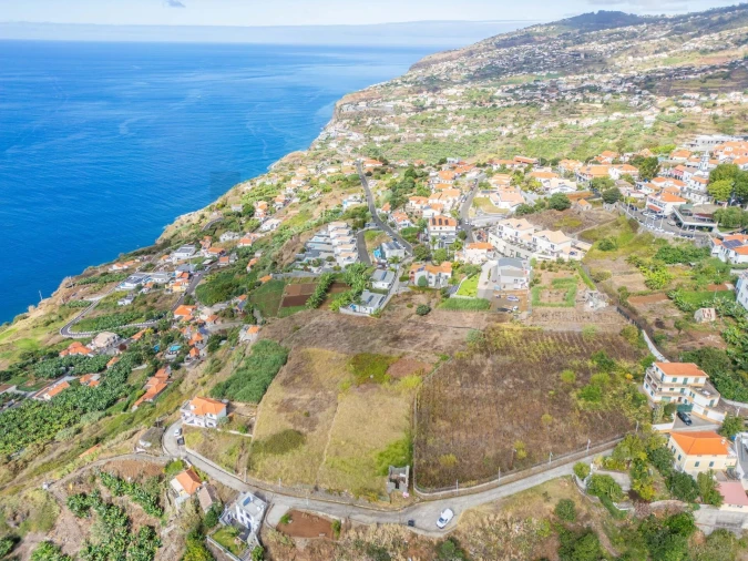 Terreno para Venda em Arco da Calheta Foto 11