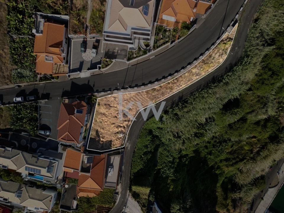 Terreno para Venda em Arco da Calheta Foto 9