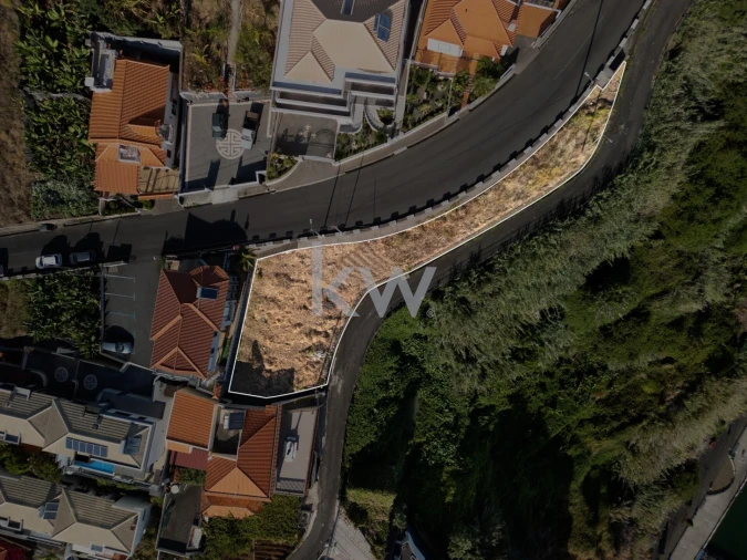 Terreno para Venda em Arco da Calheta Foto 9