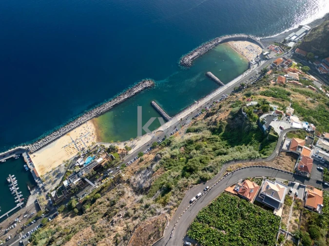 Terreno para Venda em Arco da Calheta Foto 3