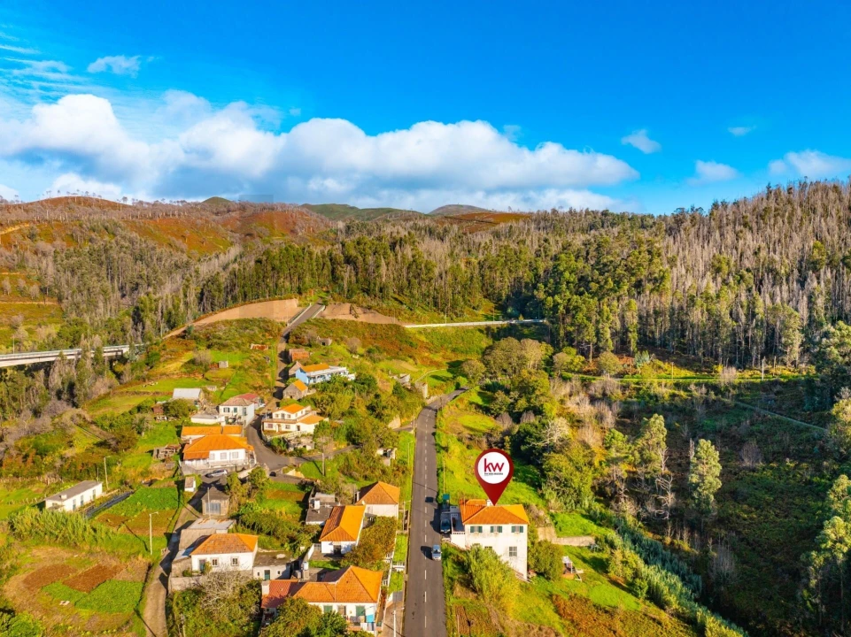 Moradia T4 para Venda em Ponta do Pargo Foto 12