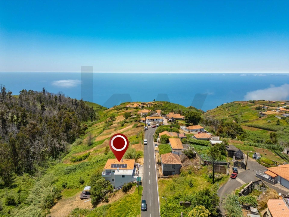 Moradia T4 para Venda em Ponta do Pargo Foto 6