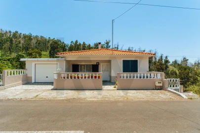 Moradia T4 para Venda em Ponta do Pargo
