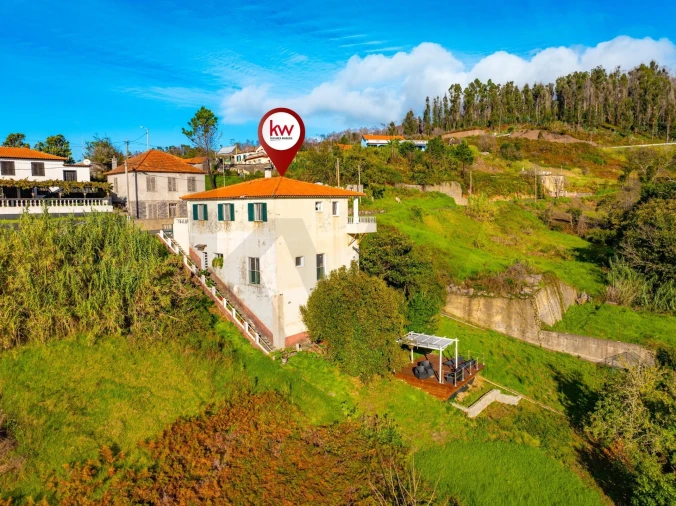 Moradia T4 para Venda em Ponta do Pargo Foto 3