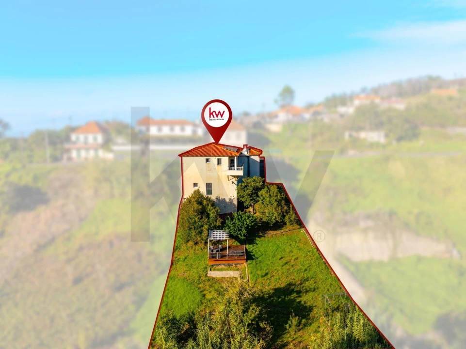 Moradia T4 para Venda em Ponta do Pargo Foto 6