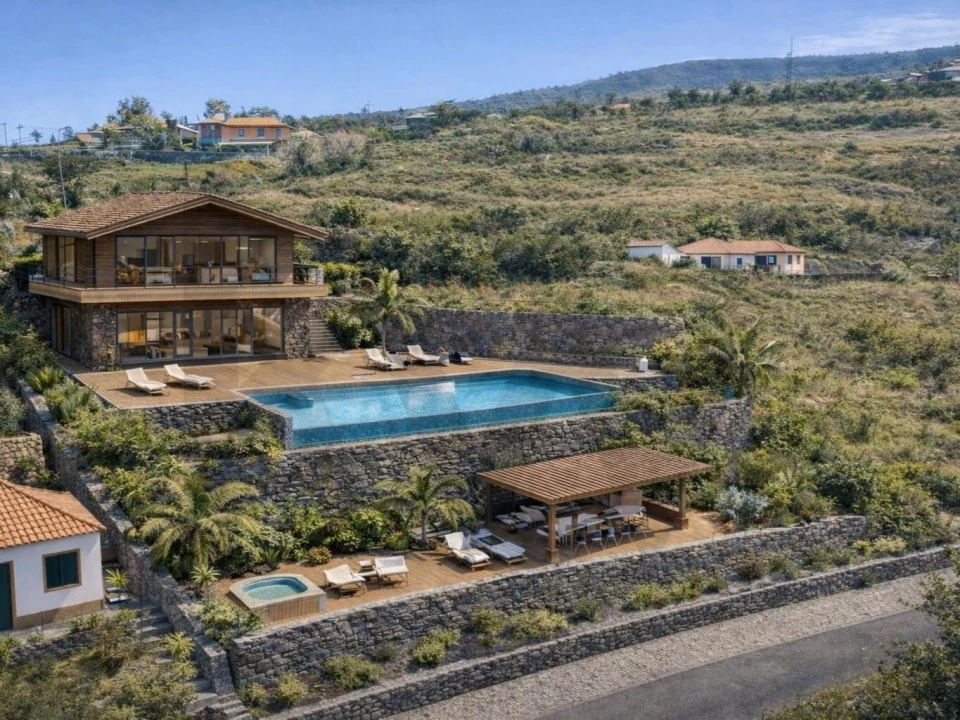 Terreno para Venda em Ponta do Pargo Foto 1