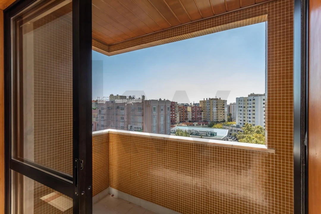 Apartamento T4 para Arrendamento em Lumiar Foto 7