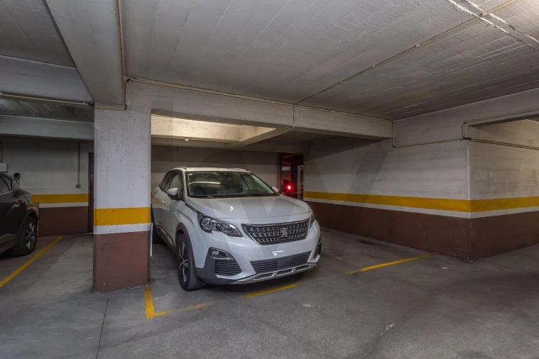 Apartamento T4 para Arrendamento em Lumiar Foto 45