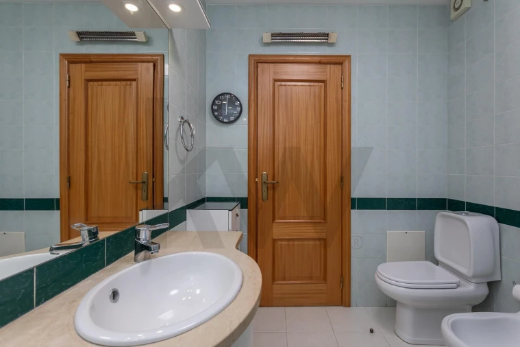 Apartamento T4 para Arrendamento em Lumiar Foto 28