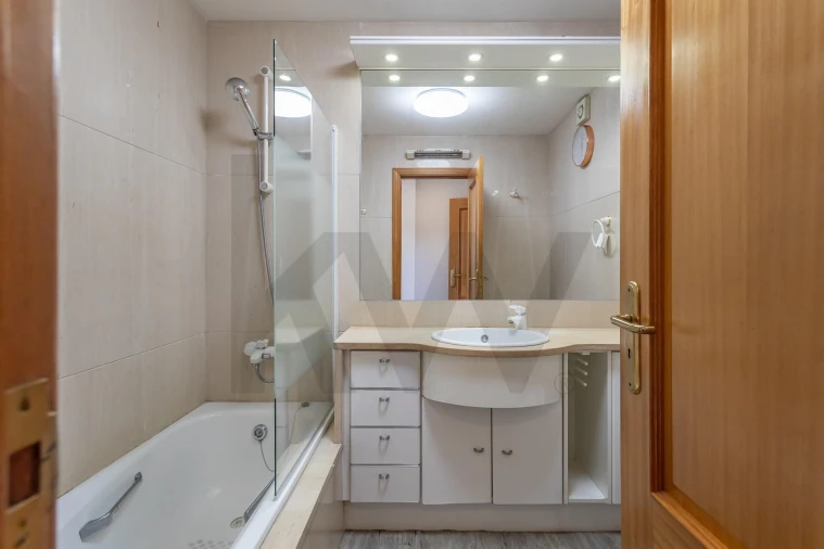 Apartamento T4 para Arrendamento em Lumiar Foto 42