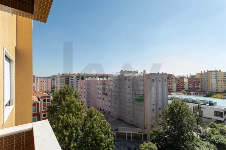 Apartamento T4 para Arrendamento em Lumiar Foto 43