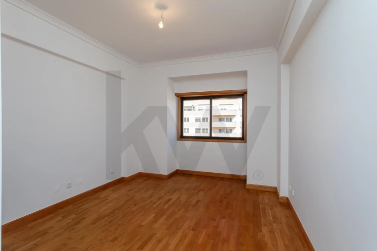 Apartamento T4 para Arrendamento em Lumiar Foto 33