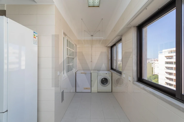 Apartamento T4 para Arrendamento em Lumiar Foto 20