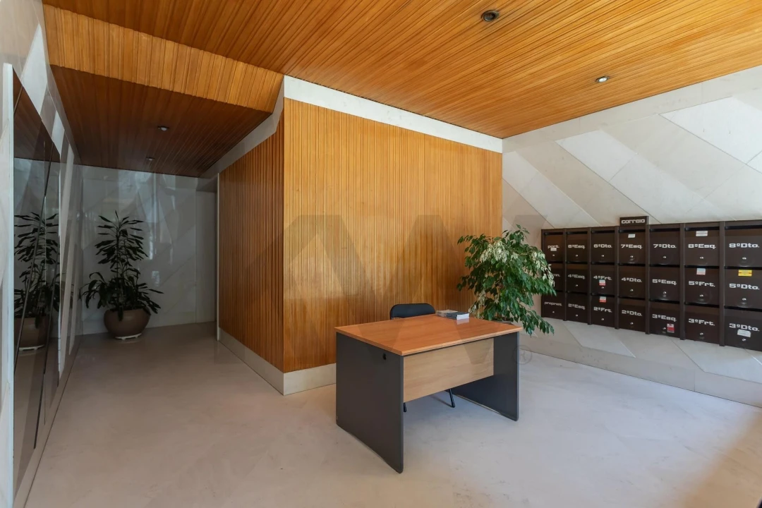 Apartamento T4 para Arrendamento em Lumiar Foto 48