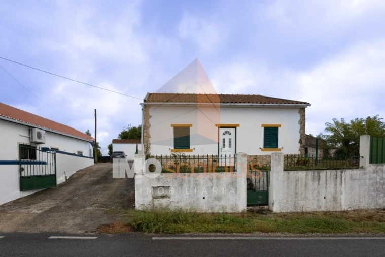 Moradia T3 para Venda em Abitureiras