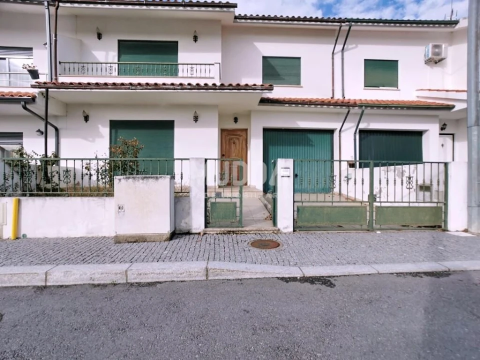 Moradia T3 para Venda em Valpaços e Sanfins Foto 1