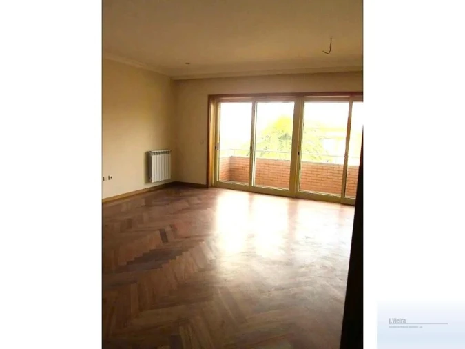 Moradia T3 para Venda em Mafamude e Vilar do Paraíso Foto 4