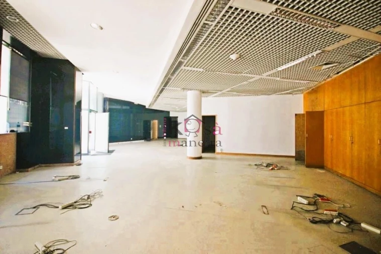 Prédio para Venda em Romeira e Várzea Foto 6