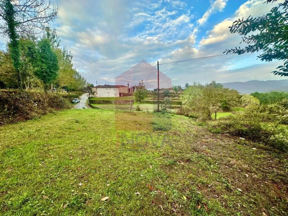 Terreno para Venda em Moimenta Foto 1