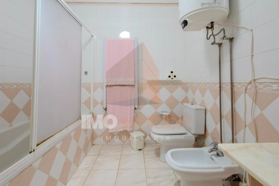 Moradia T4 para Venda em Almeirim Foto 38