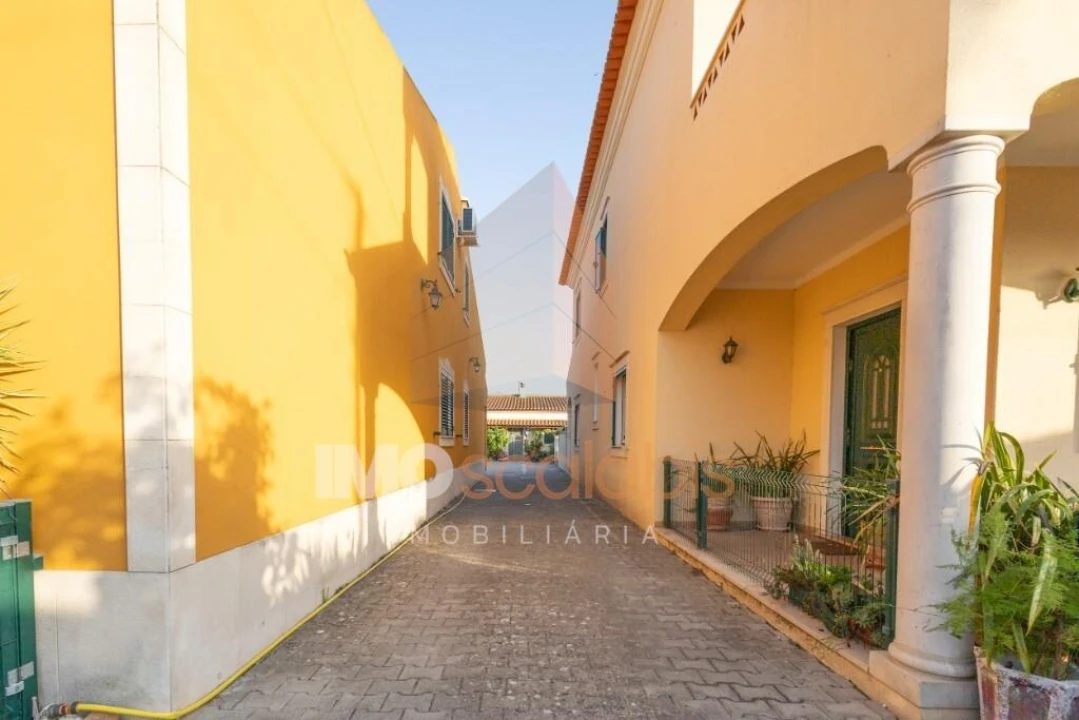 Moradia T4 para Venda em Almeirim Foto 54