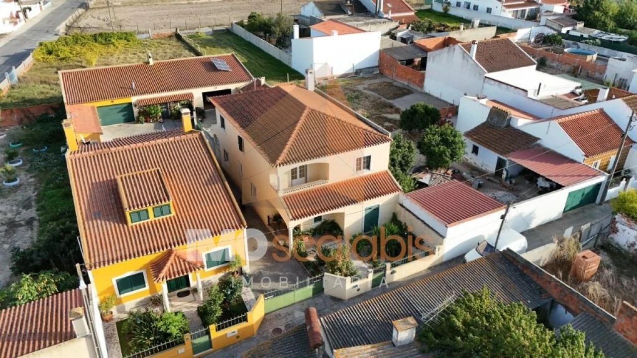 Moradia T4 para Venda em Almeirim Foto 11