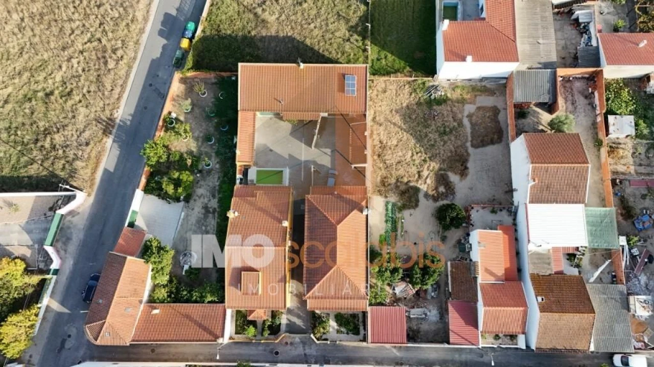 Moradia T4 para Venda em Almeirim Foto 6