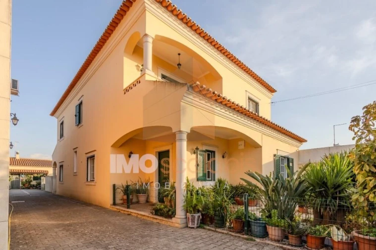 Moradia T4 para Venda em Almeirim Foto 53