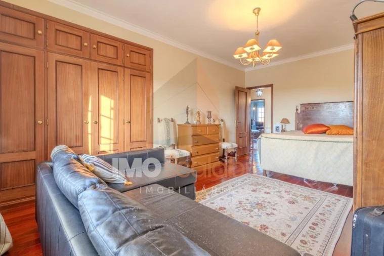 Moradia T4 para Venda em Almeirim Foto 41