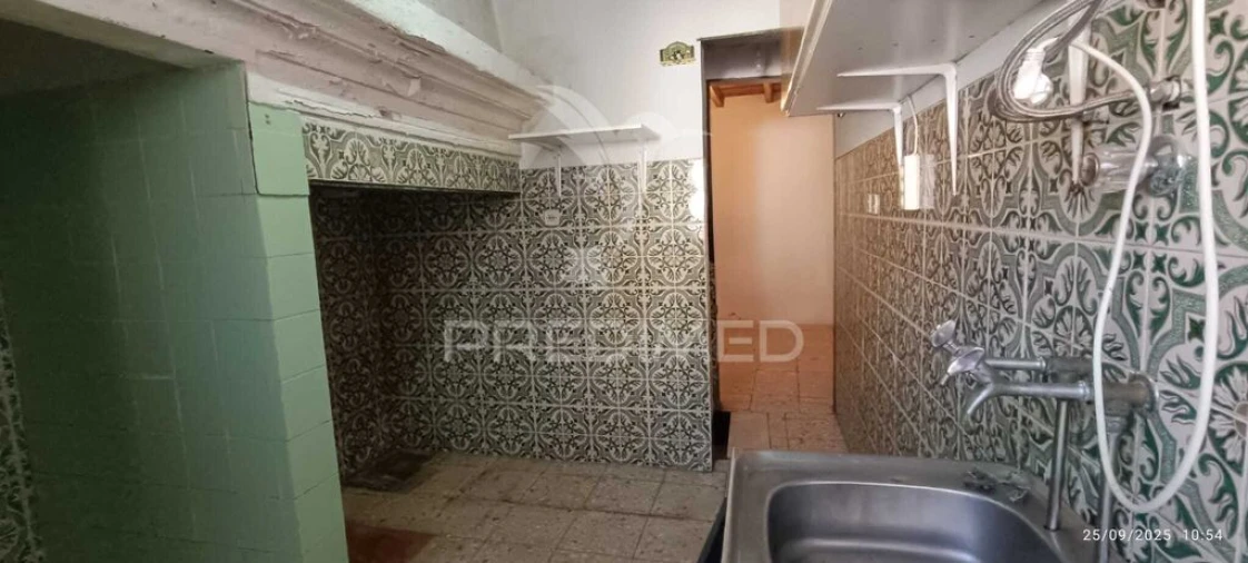 Moradia T1 para Venda em Espírito Santo, Nossa Senhora da Graça e São Simão Foto 2