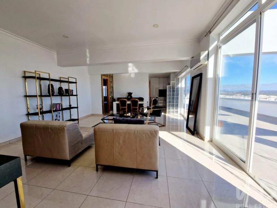 Apartamento T2 para Venda em Portimão Foto 15