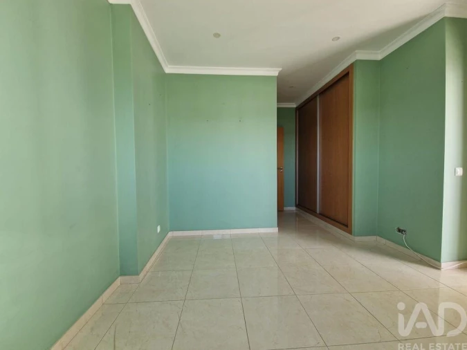 Apartamento T2 para Venda em Portimão Foto 16