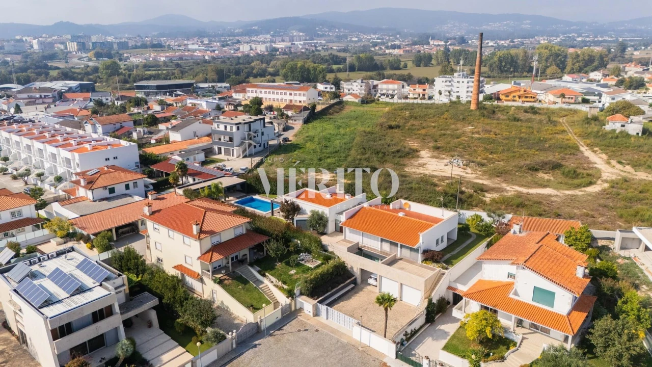 Moradia T4 para Venda em Tamel (São Verissimo) Foto 56