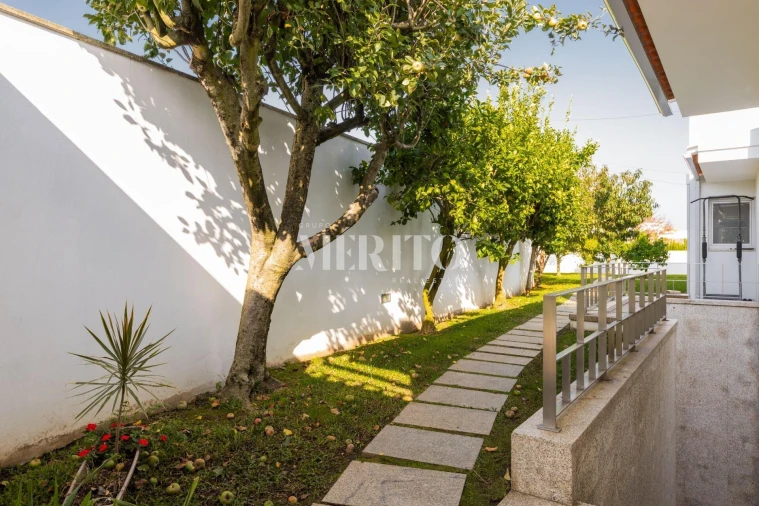 Moradia T4 para Venda em Tamel (São Verissimo) Foto 35