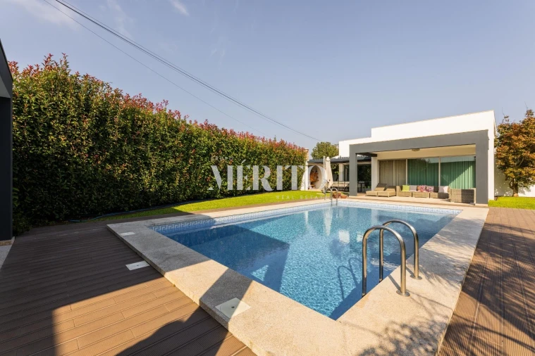 Moradia T4 para Venda em Tamel (São Verissimo) Foto 38