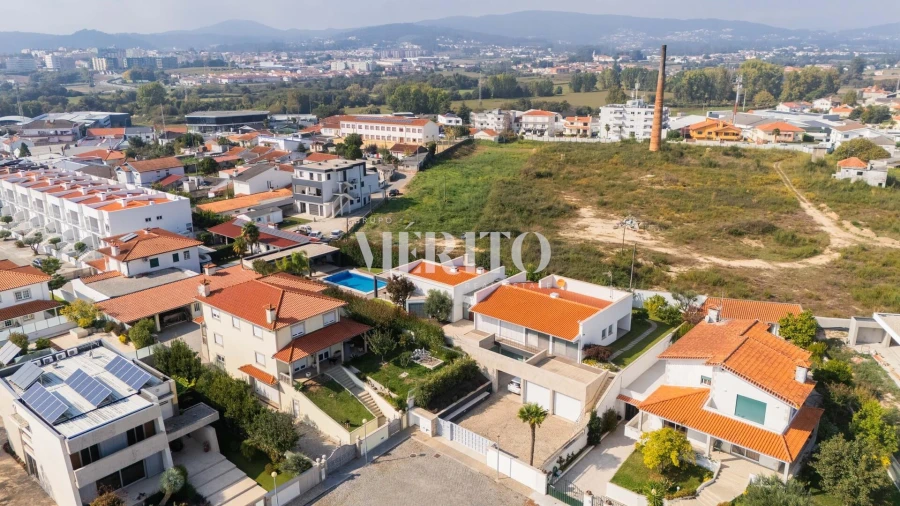 Moradia T4 para Venda em Tamel (São Verissimo) Foto 56