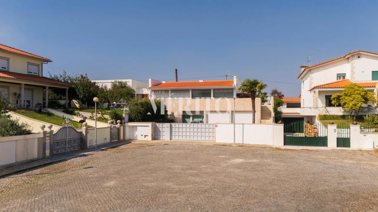 Moradia T4 para Venda em Tamel (São Verissimo) Foto 2