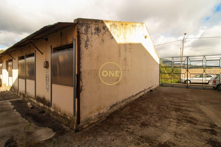 Armazém para Venda em Caniço Foto 14