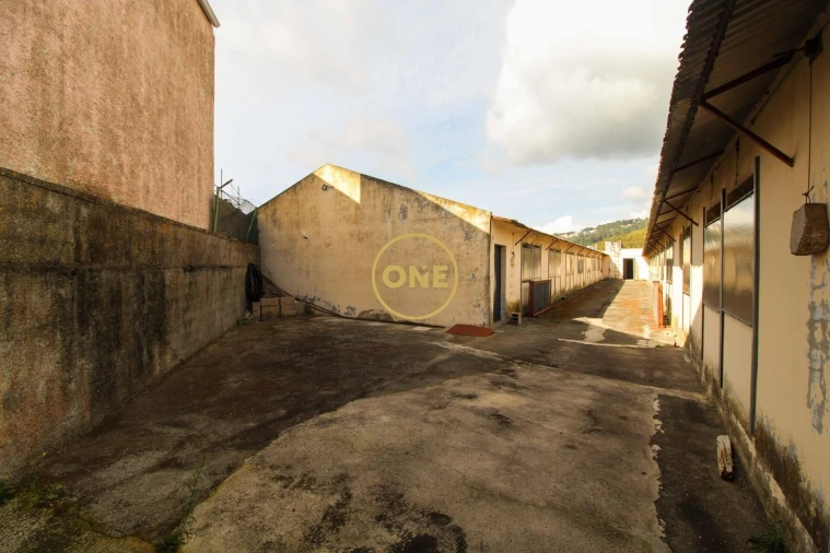 Armazém para Venda em Caniço Foto 15