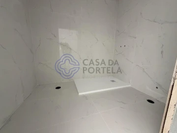 Moradia T2 para Venda em Duas Igrejas