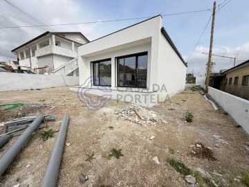 Moradia T2 para Venda em Duas Igrejas