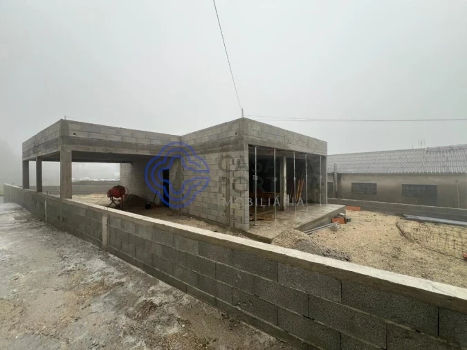 Moradia T2 para Venda em Duas Igrejas Foto 4