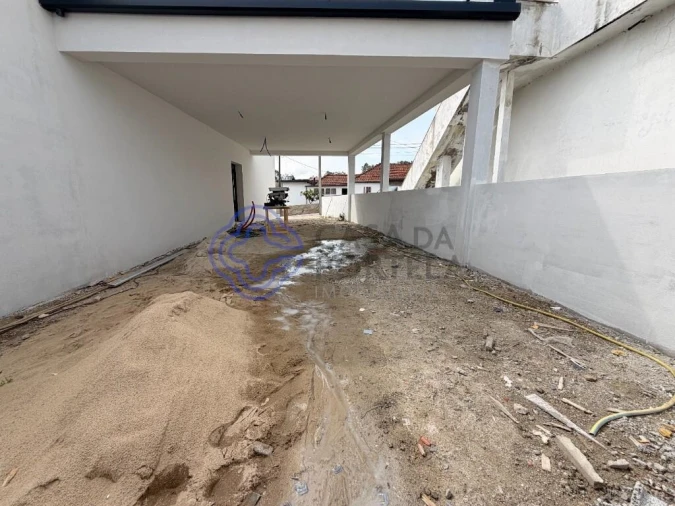 Moradia T2 para Venda em Duas Igrejas Foto 7