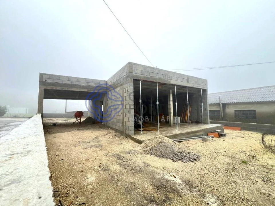 Moradia T2 para Venda em Duas Igrejas Foto 3