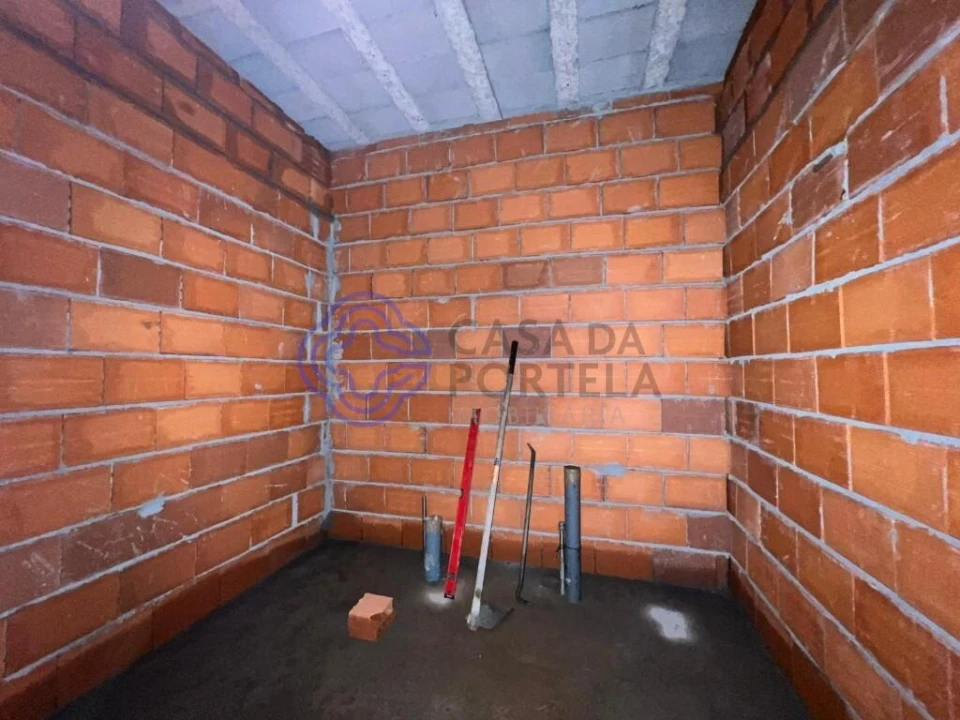 Moradia T2 para Venda em Duas Igrejas Foto 9