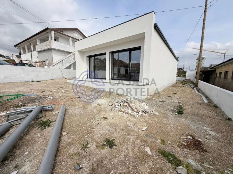 Moradia T2 para Venda em Duas Igrejas Foto 23
