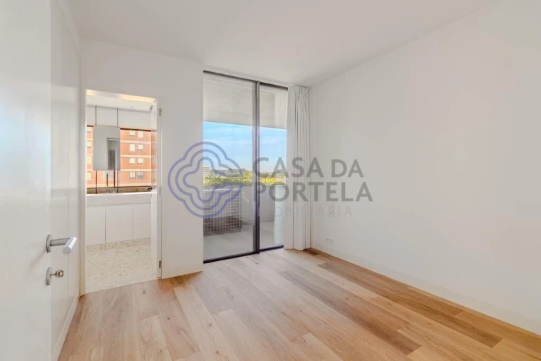 Apartamento T4 para Venda em Aldoar, Foz do Douro e Nevogilde Foto 12