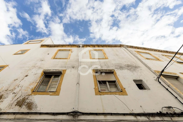 Moradia T3 para Venda em Assunção, Ajuda, Salvador e Santo Ildefonso Foto 24