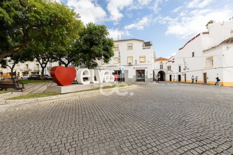 Moradia T3 para Venda em Assunção, Ajuda, Salvador e Santo Ildefonso Foto 29